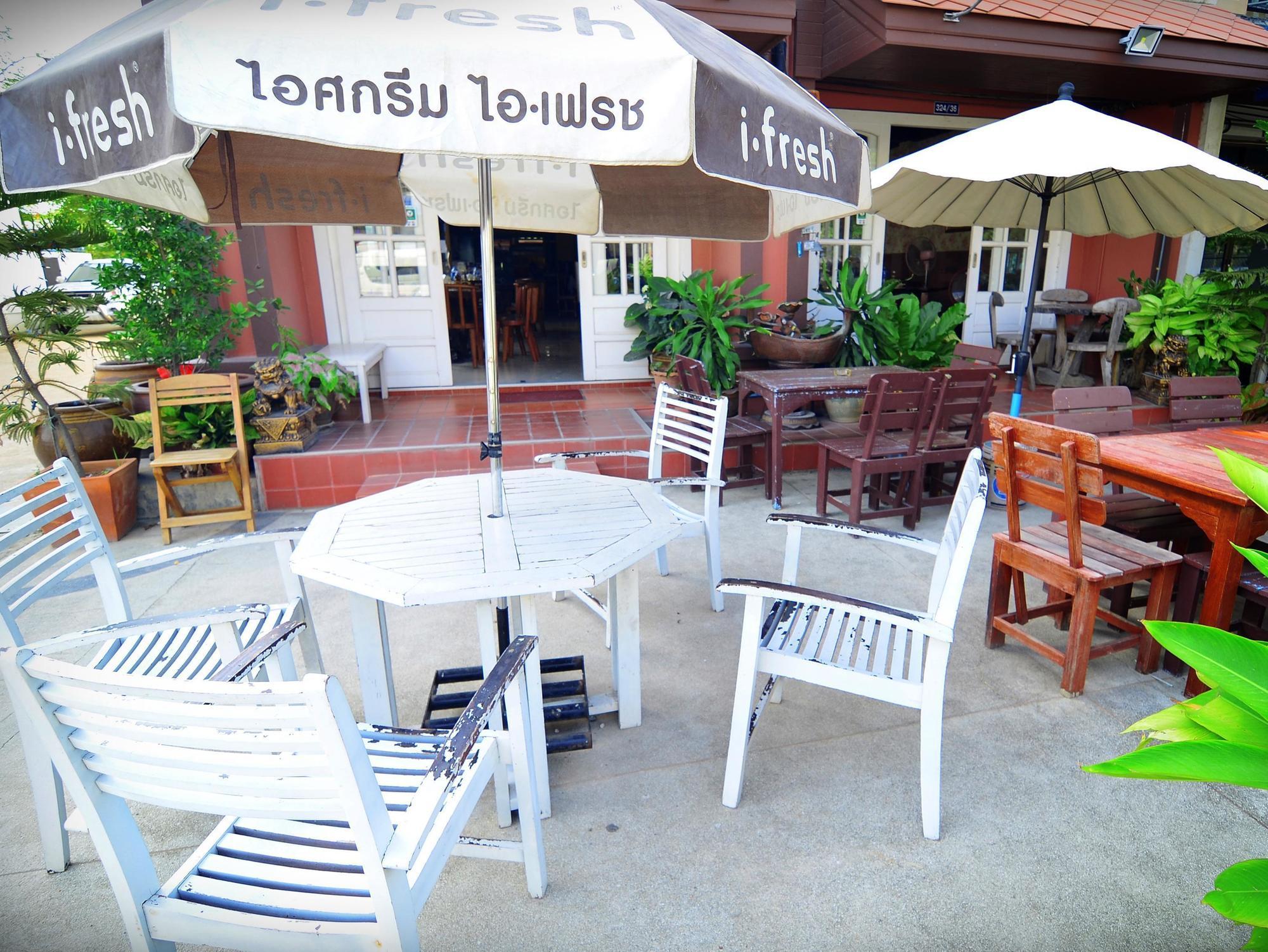 The Famous House - Jomtien Otel Dış mekan fotoğraf