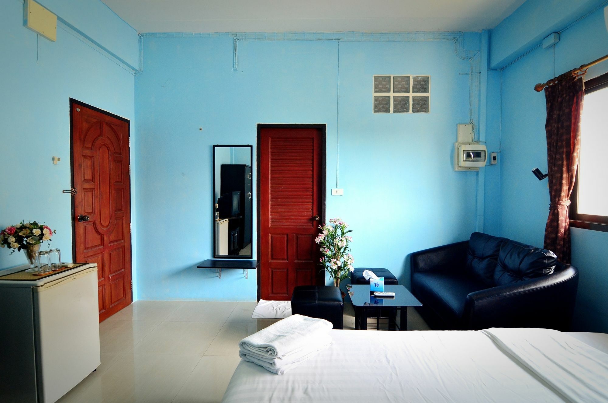 The Famous House - Jomtien Otel Dış mekan fotoğraf