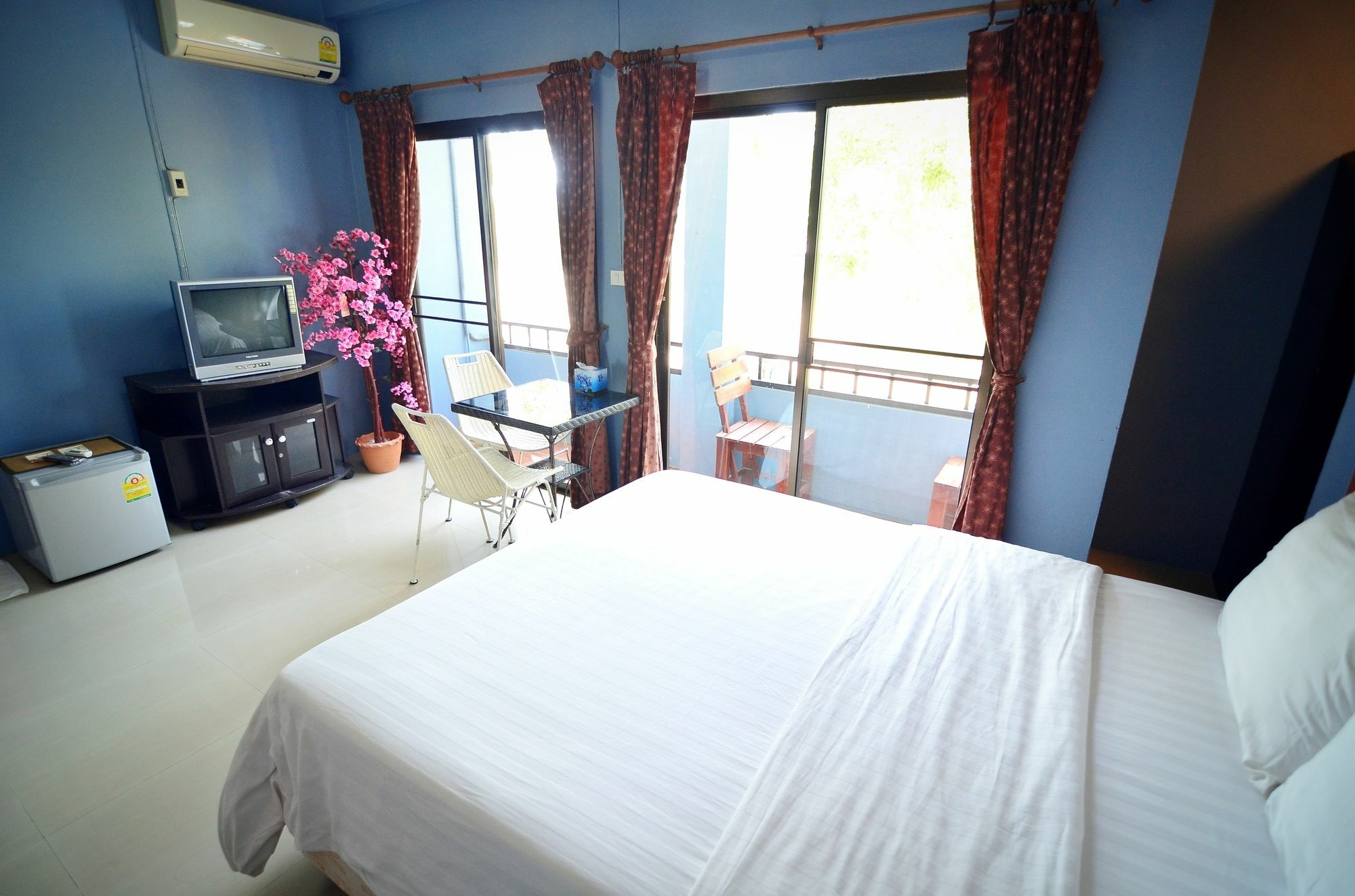 The Famous House - Jomtien Otel Dış mekan fotoğraf