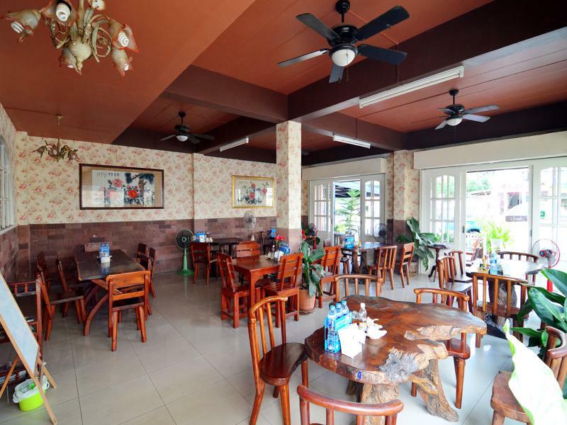 The Famous House - Jomtien Otel Dış mekan fotoğraf